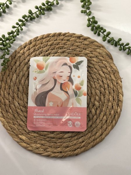 ماسك فتاة الخوخ